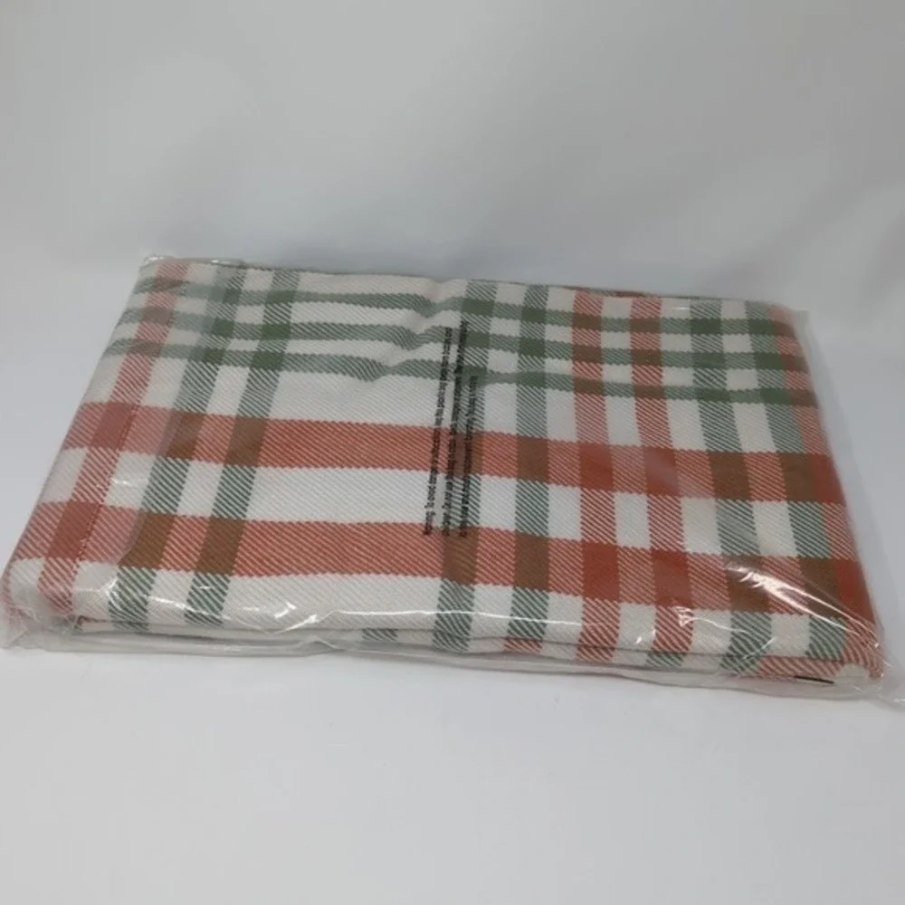 Home Reflections 60 x 70 in Fringed Plaid Throw Blanket Holiday Red‎ White